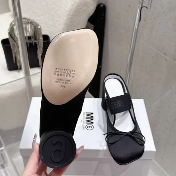 MM6 Maison Martin Margiela Black Mary Jane Block Heel Mules with Bow - Picture 9 of 9